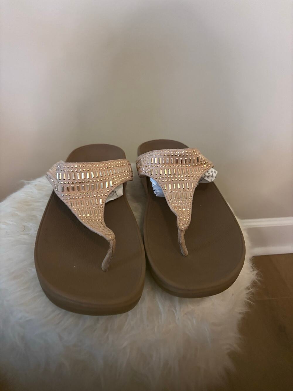 FitFlop Lulu Crystal Embellished Toe-Post Sandal in size 10